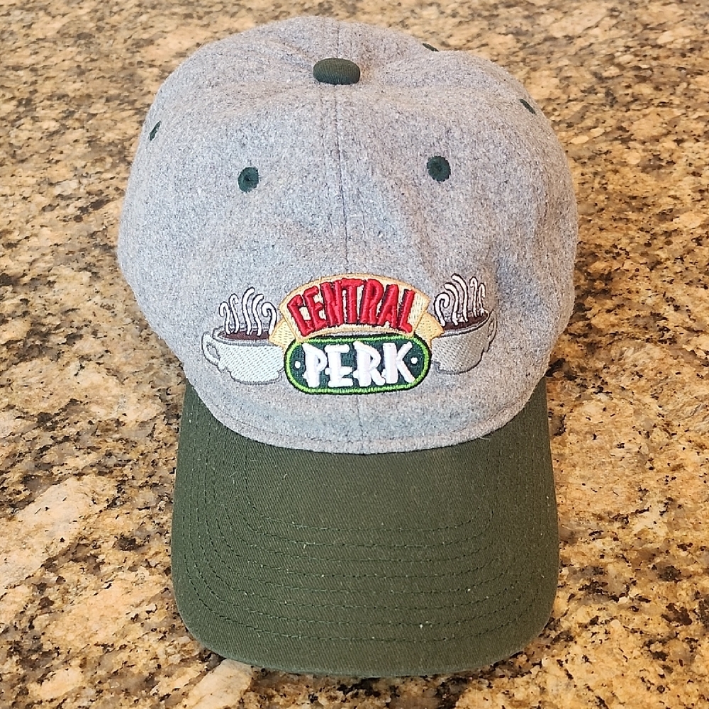 Mitchell & Ness Central Perk Gray and Green Cap‎